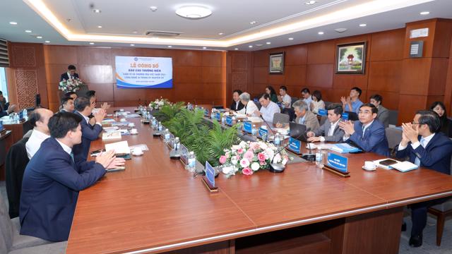 Mới đây, Trường Đại học Thương mại đã công bố “Báo cáo thường niên Kinh tế và Thương mại 2024 &nda..